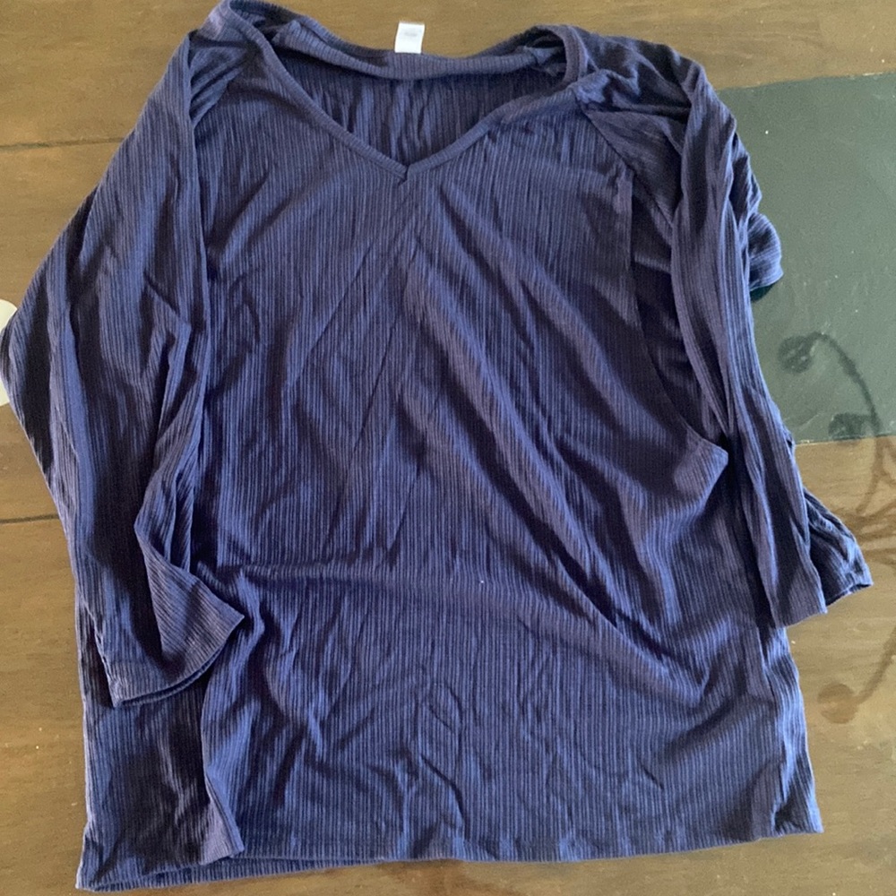 Old navy maternity nursing top